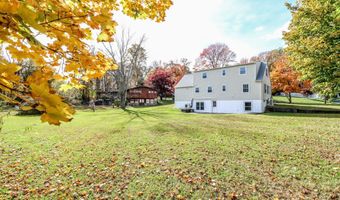 17 Alan Ave, Danbury, CT 06811