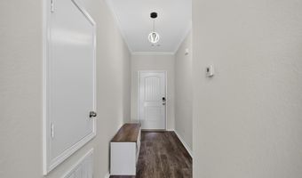 8001 White Spruce Trl, Bauxite, AR 72011