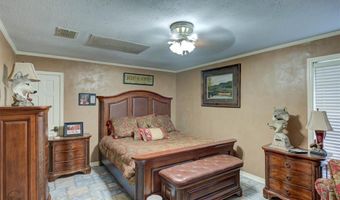 176 Madonna Dr, Benton, LA 71006