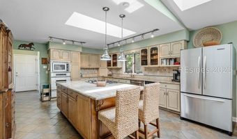 10 Settlers Cv, Beaufort, SC 29907