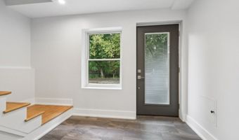 14 Redwood St, Bergenfield, NJ 07621