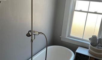 51 Annandale Rd 2, Newport, RI 02840