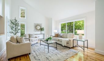 3999 Edmonton Ct, Ann Arbor, MI 48103