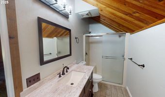 17285 RUSTIC Ln, Brookings, OR 97415