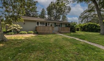 40 Dockage Rd, Bayville, NJ 08721