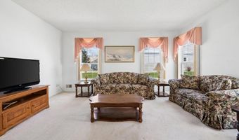 84 CHAIN Blvd, Bayville, NJ 08721