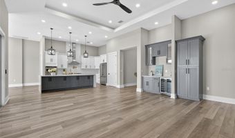 614 PINCKNEY Dr, Apollo Beach, FL 33572