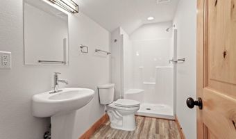 10 Bellflower Ct, Blanchard, ID 83804