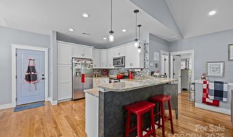 2 Wood Path Ln, Arden, NC 28704
