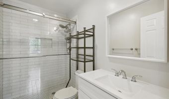 3231 SUTTON Pl NW A, Washington, DC 20016