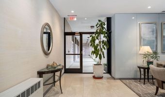 4141 N HENDERSON Rd 702, Arlington, VA 22203