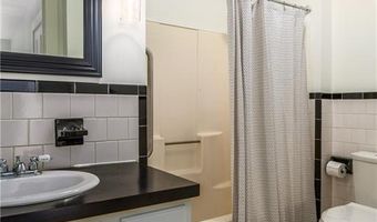 467 Maple Avenue Ave, Barrington, RI 02806