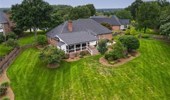 154 Suntree Dr, Advance, NC 27006