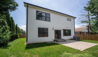 10032 SINNOTT, Bethesda, MD 20817