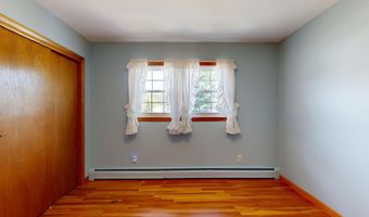 8 Fahi Pond Rd, Anson, ME 04958