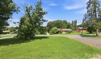 376 School Rd E, Asheville, NC 28803