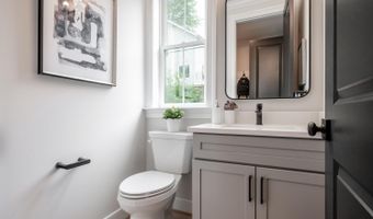 2119 N HARRISON St, Arlington, VA 22205