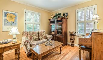 1925 Norway Rd, Ann Arbor, MI 48104