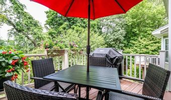 18 Lawrence Ave 18, Danbury, CT 06810