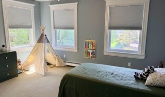 54 Muirfield Rd, Burlington, VT 05408