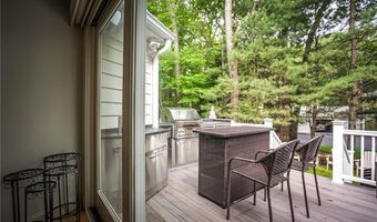 120 Fox Run, East Greenwich, RI 02818