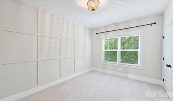 3030 Attaberry Dr, Charlotte, NC 28205