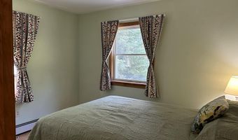 29 Folkestone Dr, Bar Harbor, ME 04609