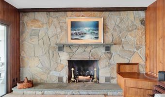 7 Jenckes Ct, Narragansett, RI 02882