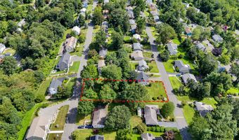 27 Skyline Dr, Brookfield, CT 06804