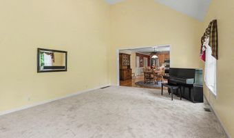 14 Karolina Ln, Bedford, NH 03110