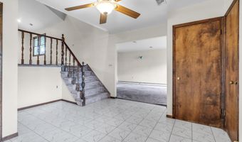 11 Phillips Mills Dr, Middletown, NJ 07748