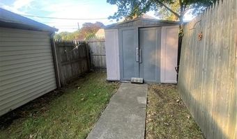 316 Manolla Ave, Warwick, RI 02888