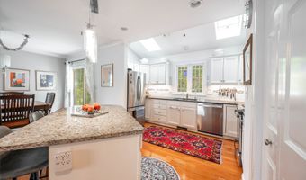 46 Stetson Pl 46, Danbury, CT 06811