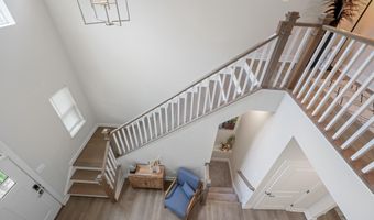 6403 HILLVIEW Ave, Alexandria, VA 22310