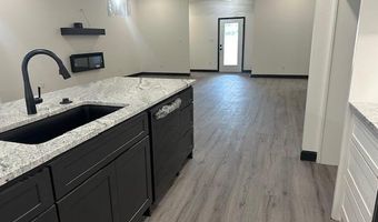 1112 Duke Dr, Bauxite, AR 72011