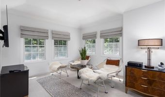 19 Cassandra Ln, North Kingstown, RI 02852