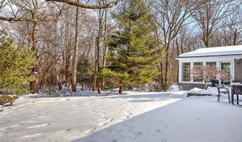22 Lantern Ln, Barrington, RI 02806