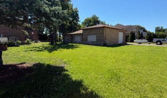 4 N481 9th Ave, Addison, IL 60101
