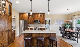 1402 S 7th St, Adel, IA 50003