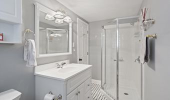4534 LA SALLE Ave, Alexandria, VA 22304