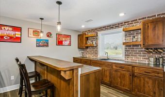 2407 N Lakeside Cir, Andover, KS 67002