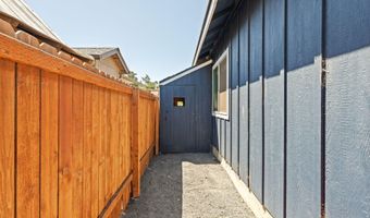 21227 Thornhill Ln, Bend, OR 97701