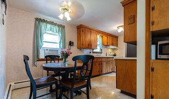 26 Anderson Ave, Coventry, RI 02816