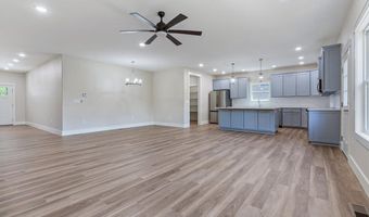 28 Fleetwood Dr, Bella Vista, AR 72714