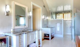 294 Ocean Ave, Newport, RI 02840