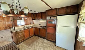 25 East Dr, East Providence, RI 02916