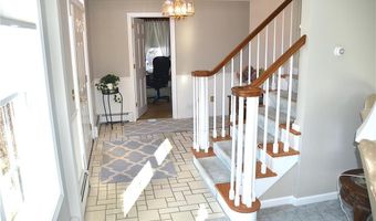 410 Wandsworth St, Narragansett, RI 02882