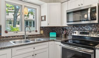 46 Pine Hill Dr, Bath, ME 04530
