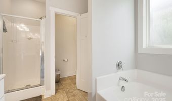 40 Hyde Park Pl, Arden, NC 28704