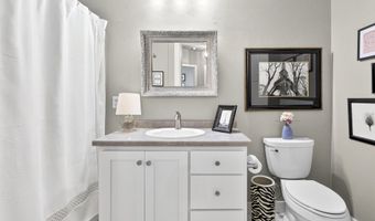1608 STANTON Cir, Appleton, WI 54915